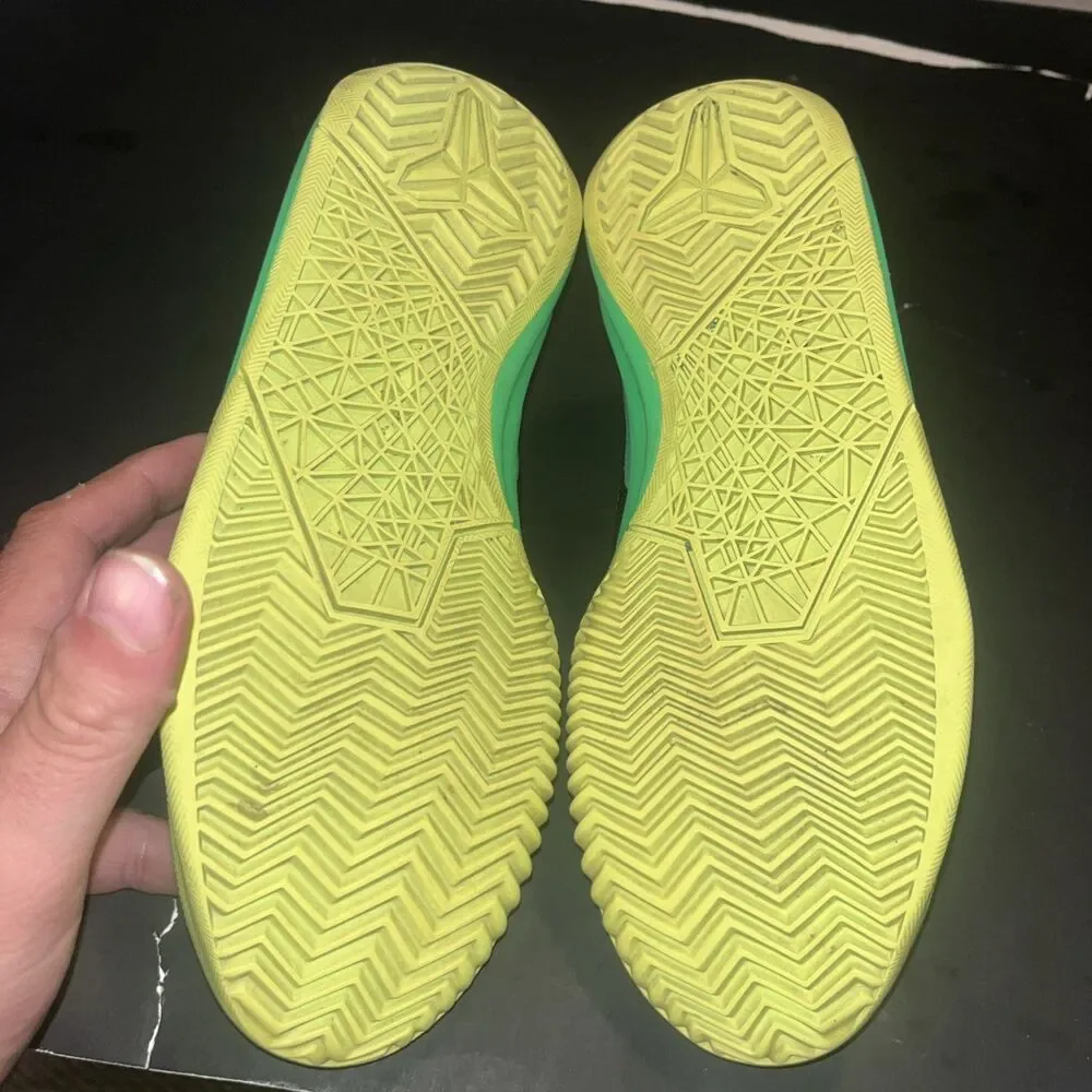 Size 7 (GS) - Nike KB Mentality Low Green